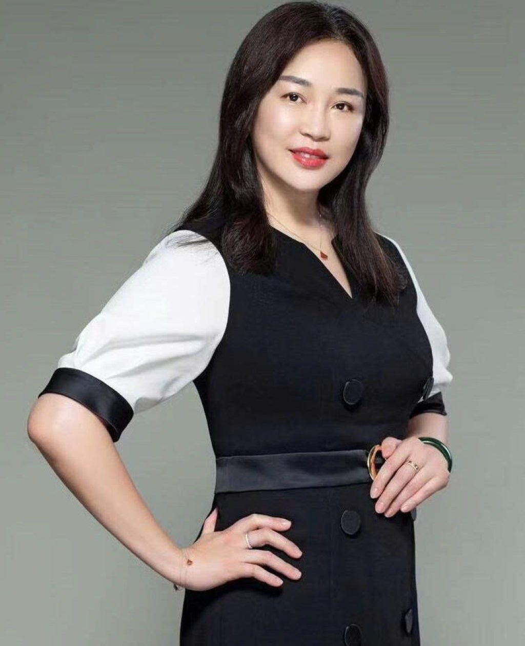 Ms.ElenaDuJian